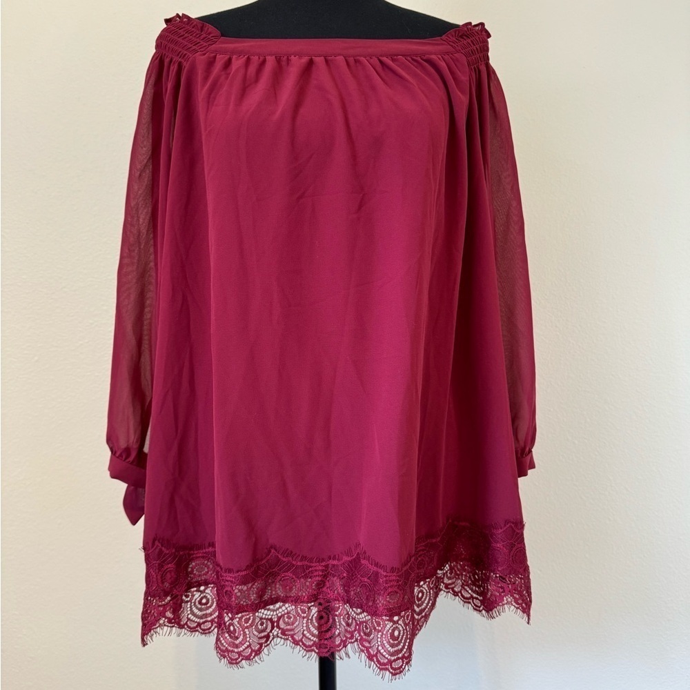 Maurice's on/off shoulder 3/4 length Sleeve Lace Trim Bottom Blouse Women Size 2